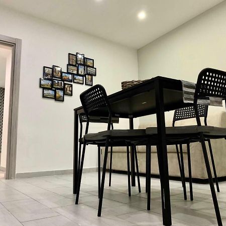 Nel Cuore Di Napoli Apartman Kültér fotó