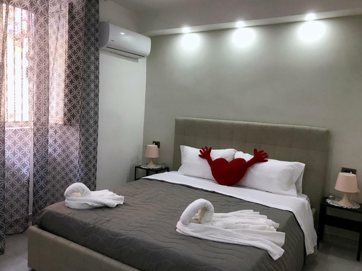 Nel Cuore Di Napoli Apartman Kültér fotó